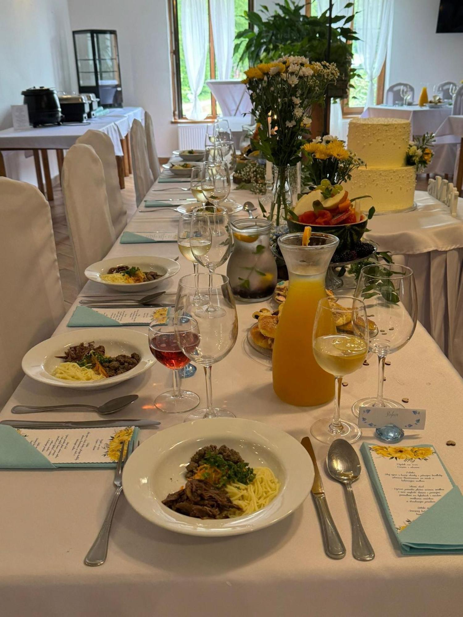 Restaurace A Penzion Lutena Dolni Lutyne Экстерьер фото