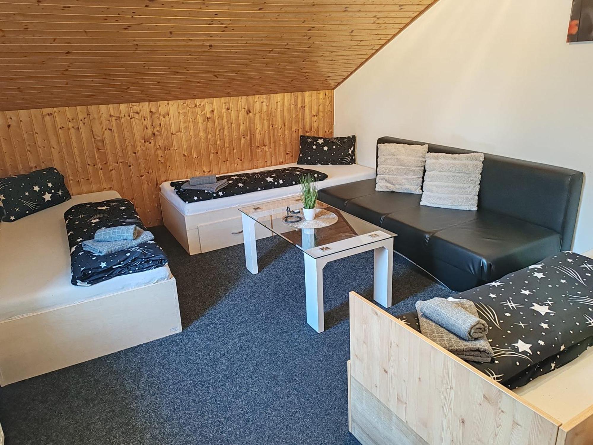 Restaurace A Penzion Lutena Dolni Lutyne Экстерьер фото