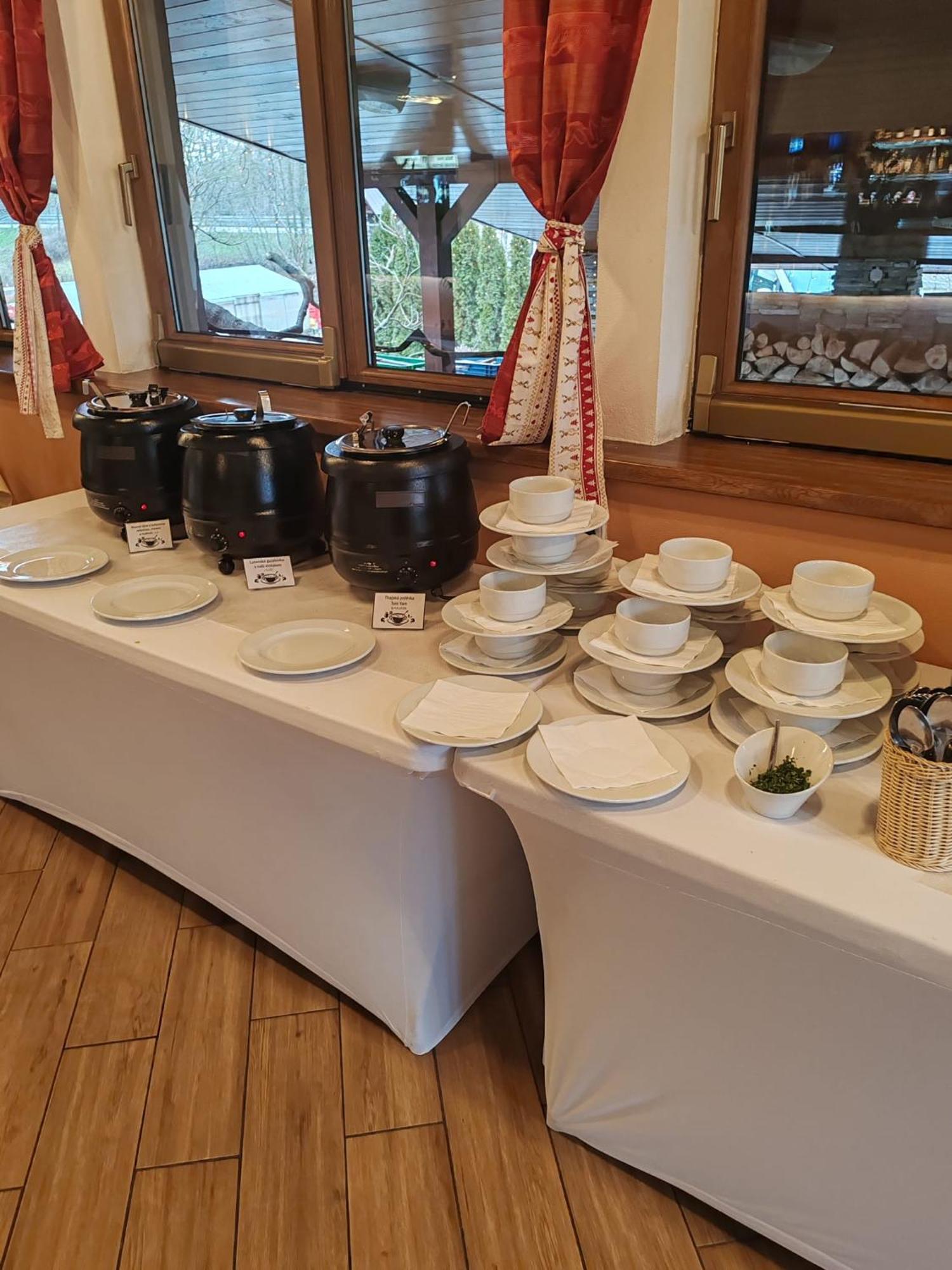 Restaurace A Penzion Lutena Dolni Lutyne Экстерьер фото